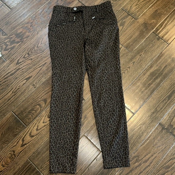 Simply Vera Vera Wang Brown skinny pants with Leopard Print size small - Picture 5 of 6